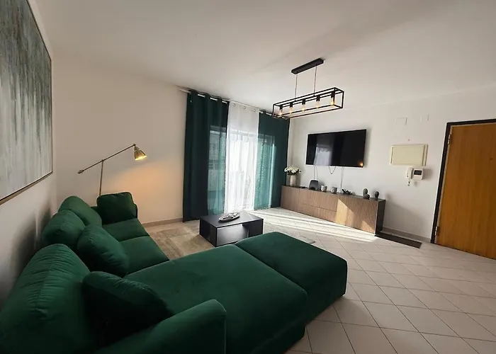 John Shelter Apartment