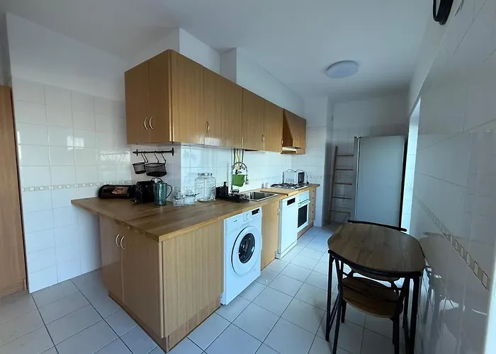 John Shelter Apartment *