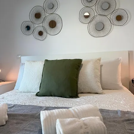 John Shelter Apartman